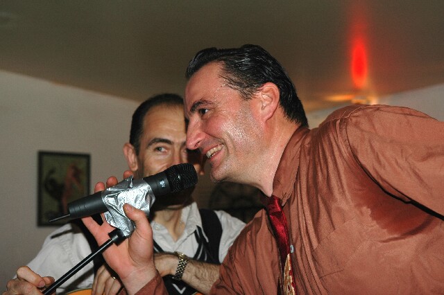 min 2006 12 05 latino 070